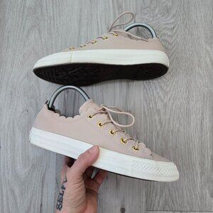 Converse | Chuck Taylor's All-Star pastel pink leather low-top sneakers WMS 6.5